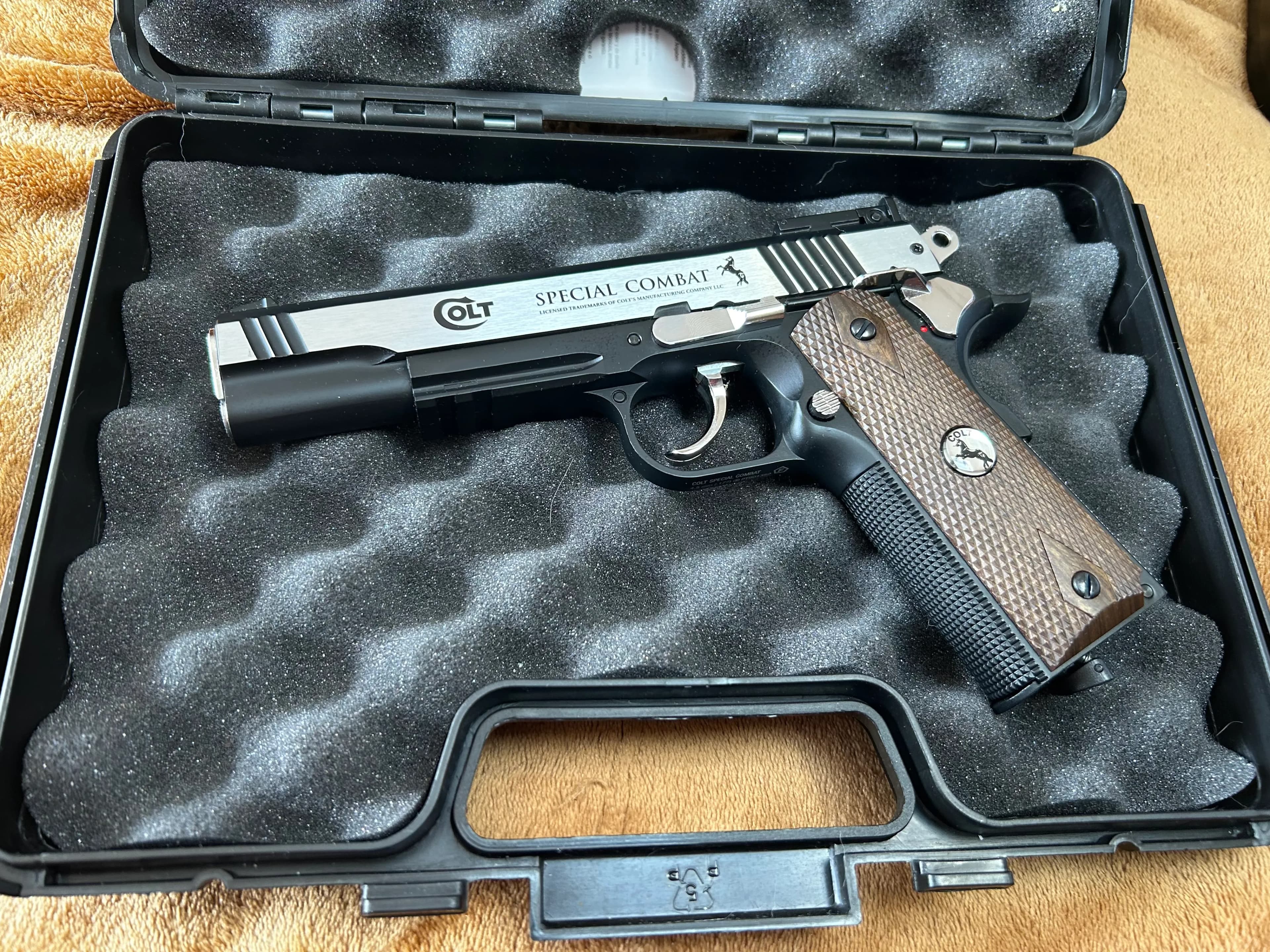 Colt spécial combat 4,5 billes